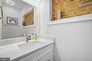 35 T St NW, Washington, DC 20001 - Photo 16