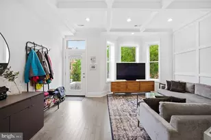 35 T St NW, Washington, DC 20001 - Photo 2
