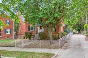 1711 Girard St NE, Washington, DC 20018 - Photo 2