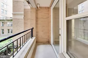 915 E St NW, Washington, DC 20004 - Photo 20