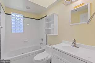 922 Madison St NW, Washington, DC 20011 - Photo 18