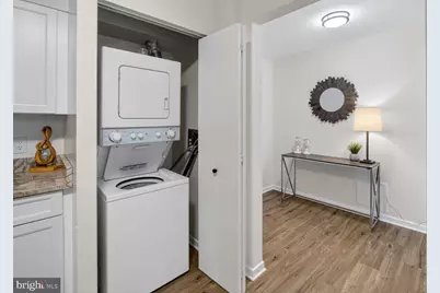 2111 Wisconsin Avenue NW #411, Washington, DC 20007 - Photo 6