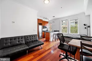 1121 24th St NW, Washington, DC 20037 - Photo 4