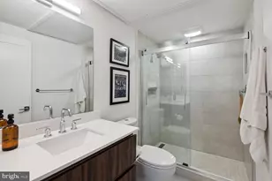 37 L St SE, Washington, DC 20003 - Photo 10