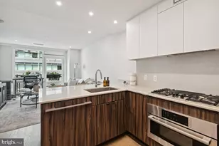 37 L St SE, Washington, DC 20003 - Photo 4
