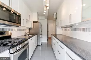 4201 Cathedral Ave NW, Washington, DC 20016 - Photo 16