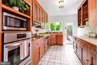 122 3rd Street SE, Washington, DC 20003 - Photo 8