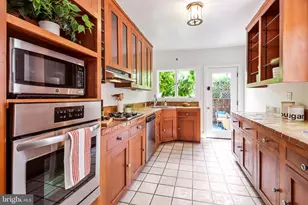 122 3rd St SE, Washington, DC 20003 - Photo 8