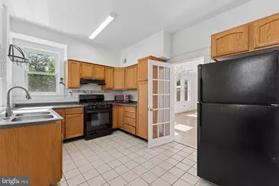 916 East Capitol Street NE, Washington, DC 20003 - Photo 16
