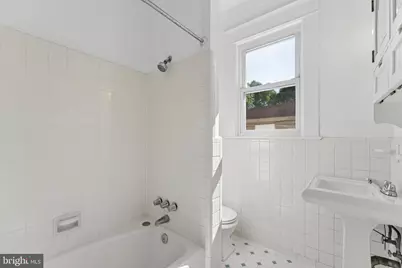 916 East Capitol Street NE, Washington, DC 20003 - Photo 20