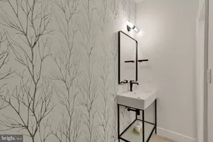 1463 Harvard St NW, Washington, DC 20009 - Photo 18