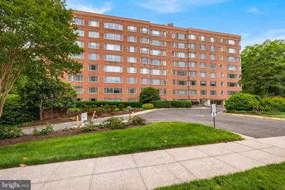 4200 Cathedral Avenue NW #901, Washington, DC 20016 - Photo 2