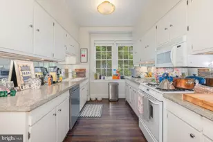 1661 Crescent Pl NW, Washington, DC 20009 - Photo 8
