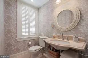 1661 Crescent Pl NW, Washington, DC 20009 - Photo 20