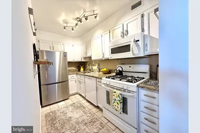 1245 4th Street SW #E800, Washington, DC 20024 - Photo 8