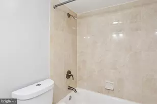 950 25th St NW, Washington, DC 20037 - Photo 18