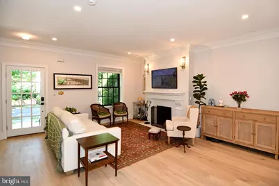 3705 35th Street NW, Washington, DC 20016 - Photo 2