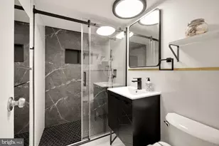 2401 H St NW, Washington, DC 20037 - Photo 20