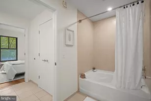 910 M St NW, Washington, DC 20001 - Photo 16