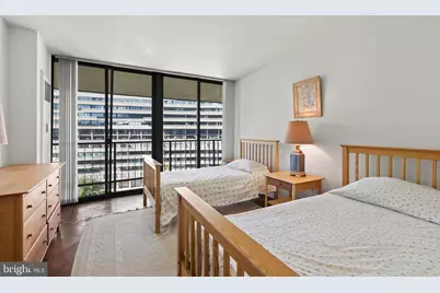 700 New Hampshire Avenue NW #912, Washington, DC 20037 - Photo 12