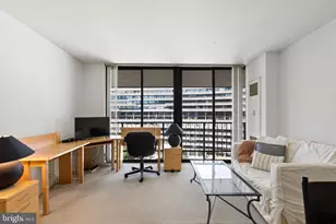 700 New Hampshire Ave NW, Washington, DC 20037 - Photo 6