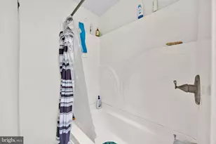 1746 V St NW, Washington, DC 20009 - Photo 20