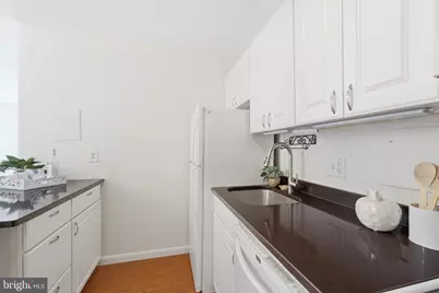 1718 P Street NW #809, Washington, DC 20036 - Photo 10