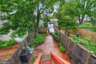 1358 G St SE, Washington, DC 20003 - Photo 30