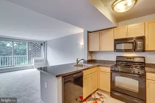 800 4th St SW, Washington, DC 20024 - Photo 8