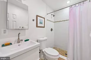 123 7th St NE, Washington, DC 20002 - Photo 34