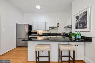 123 7th St NE, Washington, DC 20002 - Photo 4