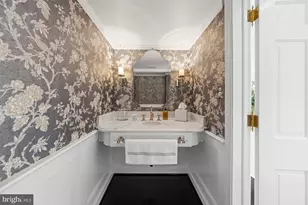 2501 49th St NW, Washington, DC 20007 - Photo 18