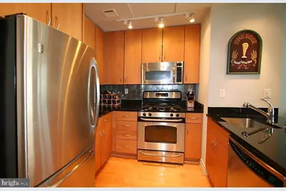 301 Massachusetts Ave NW #506, Washington, DC 20001 - Photo 4