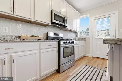 326 Farragut Street NW, Washington, DC 20011 - Photo 6