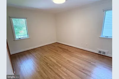 5021 Cathedral Avenue NW, Washington, DC 20016 - Photo 4