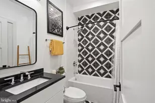 256 15th St SE, Washington, DC 20003 - Photo 32