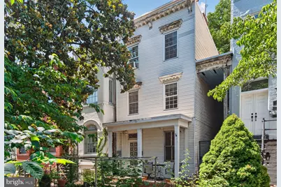 176 North Carolina Avenue SE, Washington, DC 20003 - Photo 2
