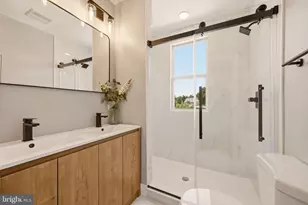 165 V St NE, Washington, DC 20002 - Photo 14