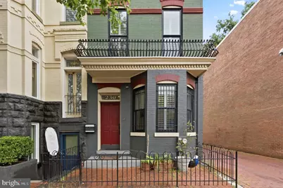 230 11th Street SE, Washington, DC 20003 - Photo 2