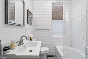 230 11th St SE, Washington, DC 20003 - Photo 48