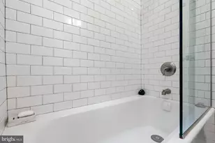 230 11th St SE, Washington, DC 20003 - Photo 54