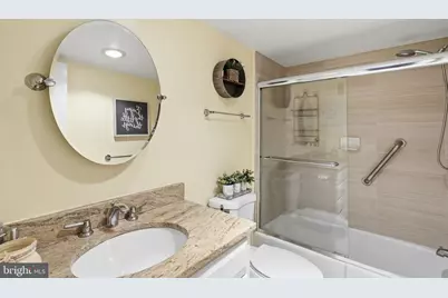 3001 Veazey Terrace NW #923, Washington, DC 20008 - Photo 18