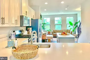 3634 Commodore Joshua Barney Dr NE, Washington, DC 20018 - Photo 4