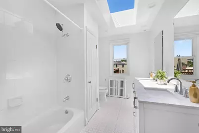 123 4th Street SE, Washington, DC 20003 - Photo 24