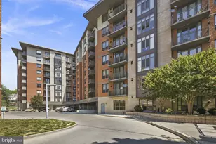 3883 Connecticut Ave NW, Washington, DC 20008 - Photo 16