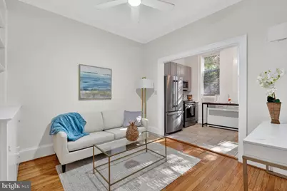 3039 Macomb Street NW #16, Washington, DC 20008 - Photo 4