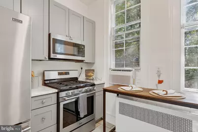 3039 Macomb Street NW #16, Washington, DC 20008 - Photo 10