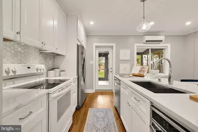 907 Varnum Street NE, Washington, DC 20017 - Photo 12