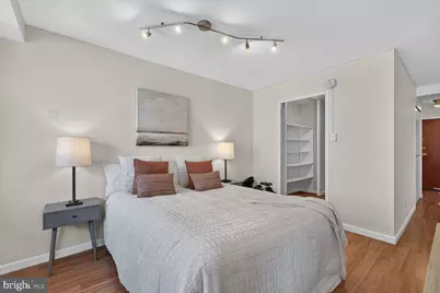 730 24th Street NW #512, Washington, DC 20037 - Photo 12