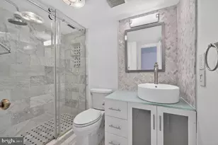1325 18th St NW, Washington, DC 20036 - Photo 10